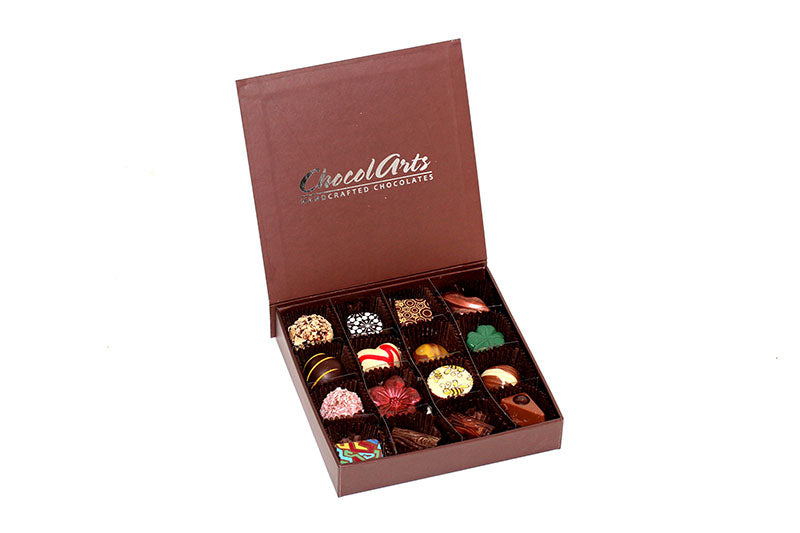 Deluxe 16 Piece Chocolate Gift Box